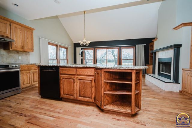 3807 SW Trevino CT, Topeka, KS 66610