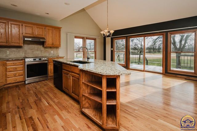 3807 SW Trevino CT, Topeka, KS 66610