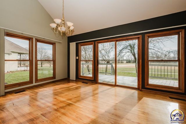 3807 SW Trevino CT, Topeka, KS 66610