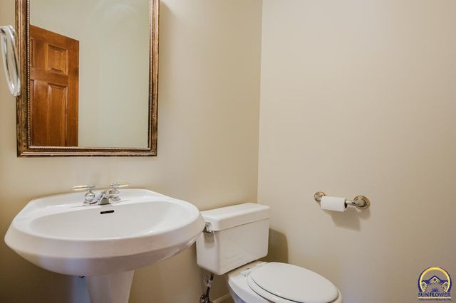 3807 SW Trevino CT, Topeka, KS 66610