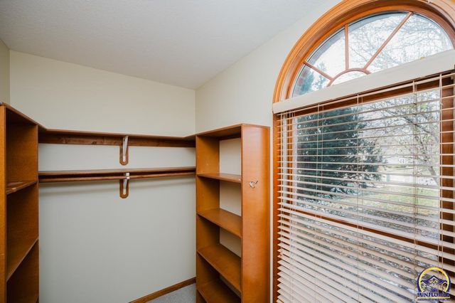 3807 SW Trevino CT, Topeka, KS 66610