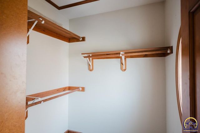 3807 SW Trevino CT, Topeka, KS 66610