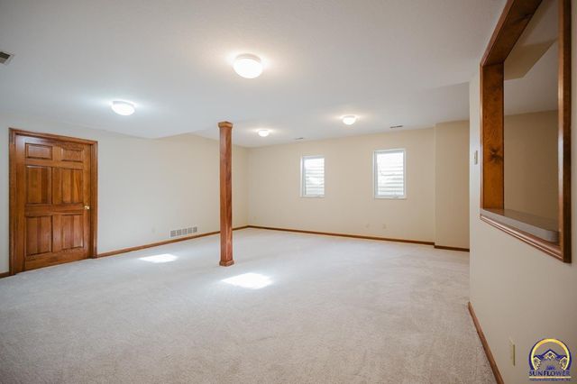 3807 SW Trevino CT, Topeka, KS 66610