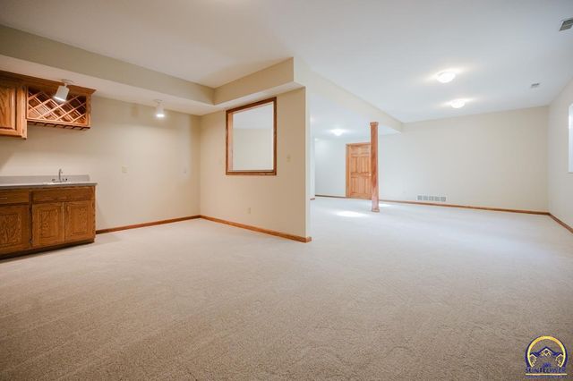 3807 SW Trevino CT, Topeka, KS 66610