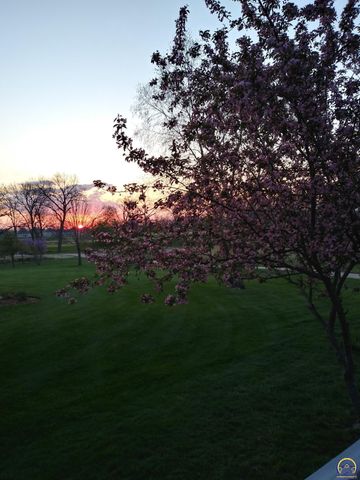 3807 SW Trevino CT, Topeka, KS 66610