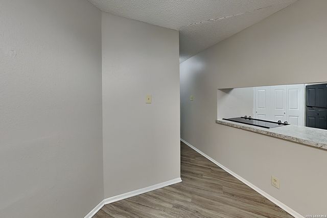 14250 CLOVER HL, San Antonio, TX 78217