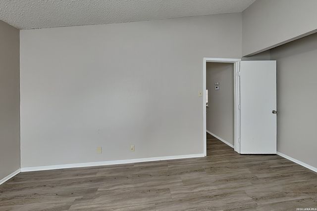 14250 CLOVER HL, San Antonio, TX 78217