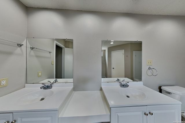 14250 CLOVER HL, San Antonio, TX 78217