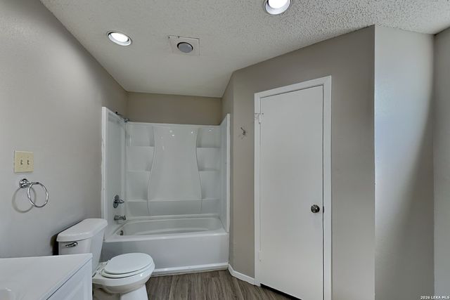 14250 CLOVER HL, San Antonio, TX 78217