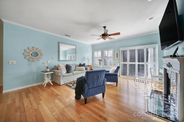 1875 Yellow Daisy Drive, Matthews, NC 28104