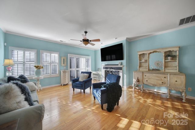 1875 Yellow Daisy Drive, Matthews, NC 28104