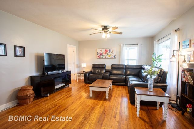 215 Washington Street, Vassar, MI 48768