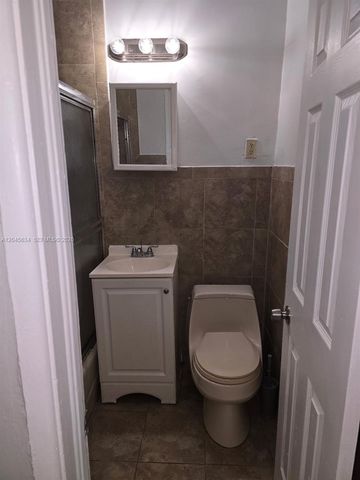 215 30th Street 22, Miami Beach, FL 33140