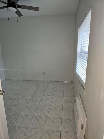 215 30th Street 22, Miami Beach, FL 33140
