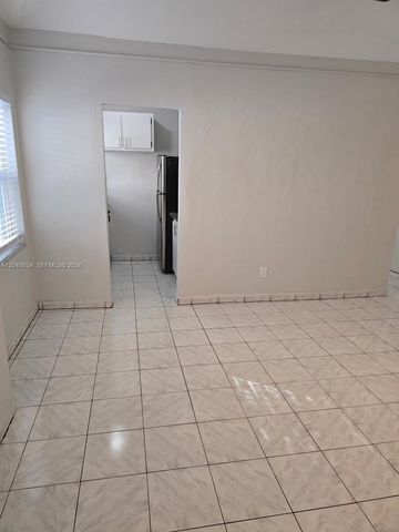 215 30th Street 22, Miami Beach, FL 33140