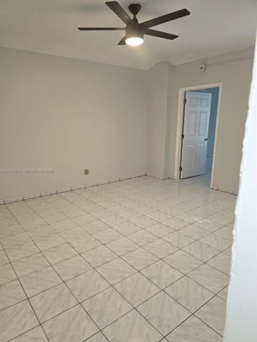 215 30th Street 22, Miami Beach, FL 33140