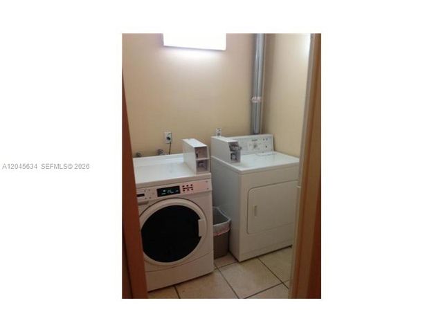 215 30th Street 22, Miami Beach, FL 33140