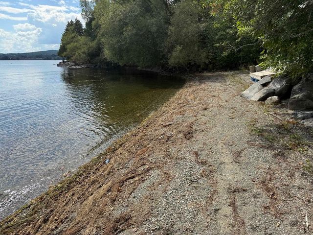 81 Top Deck Lane, Newport Town, VT 05857