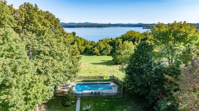 81 Top Deck Lane, Newport Town, VT 05857