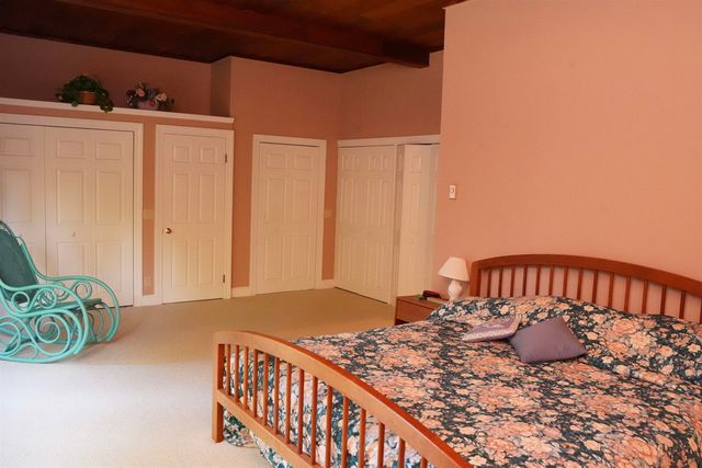 81 Top Deck Lane, Newport Town, VT 05857