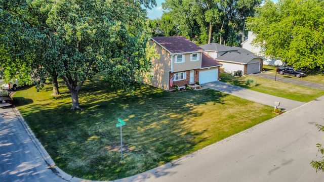 180 Dolores Street, Oswego, IL 60543