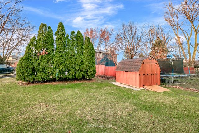 180 Dolores Street, Oswego, IL 60543