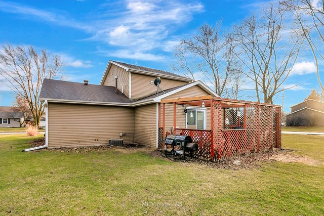180 Dolores Street, Oswego, IL 60543