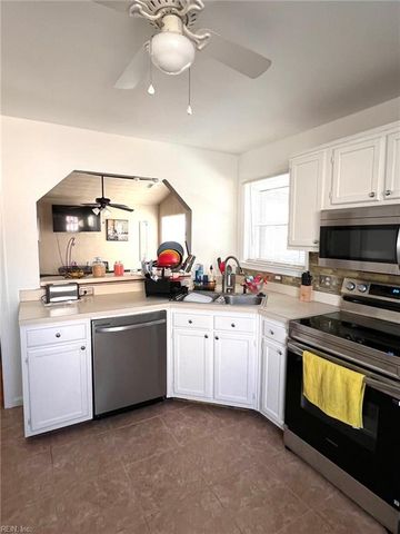 103 Hopemont LN, Suffolk, VA 23434