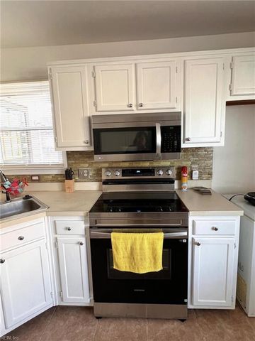 103 Hopemont LN, Suffolk, VA 23434