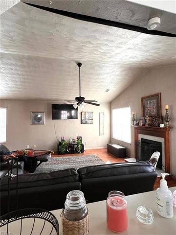 103 Hopemont LN, Suffolk, VA 23434