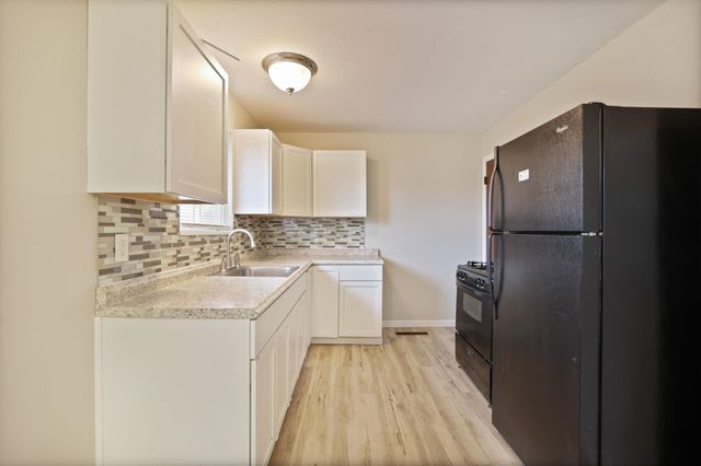 2422 Snelling Place, Saginaw, MI 48601