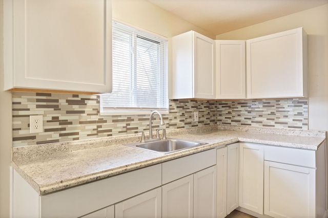 2422 Snelling Place, Saginaw, MI 48601