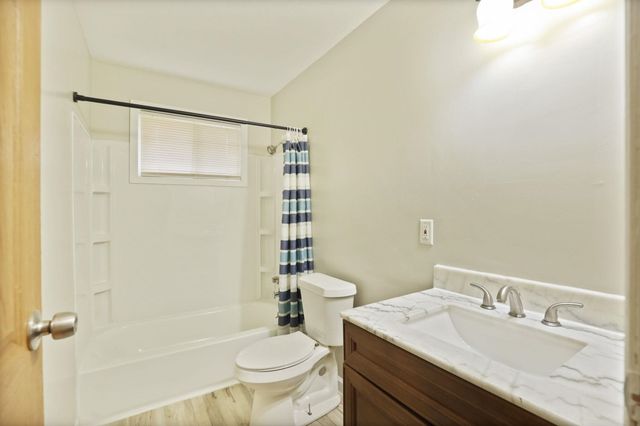 2422 Snelling Place, Saginaw, MI 48601