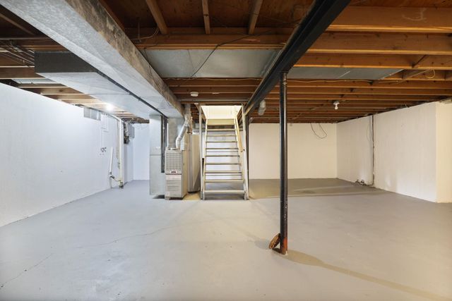 2422 Snelling Place, Saginaw, MI 48601