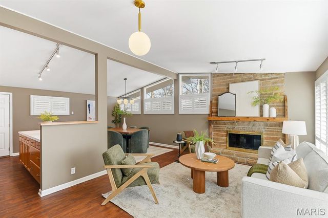 1001 Coffey Court, St Louis, MO 63126