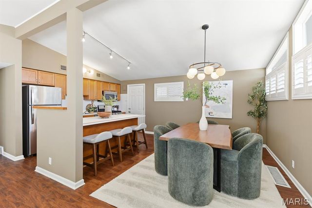 1001 Coffey Court, St Louis, MO 63126