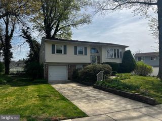 19 WASHINGTON AVE, Stratford, NJ 08084