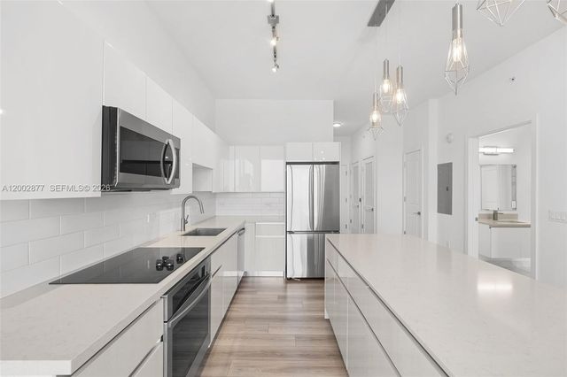 101 Diplomat Pkwy 805, Hallandale Beach, FL 33009