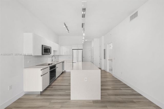 101 Diplomat Pkwy 805, Hallandale Beach, FL 33009