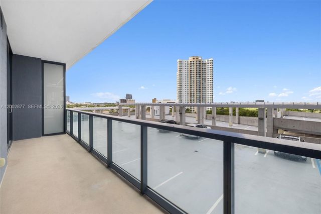 101 Diplomat Pkwy 805, Hallandale Beach, FL 33009