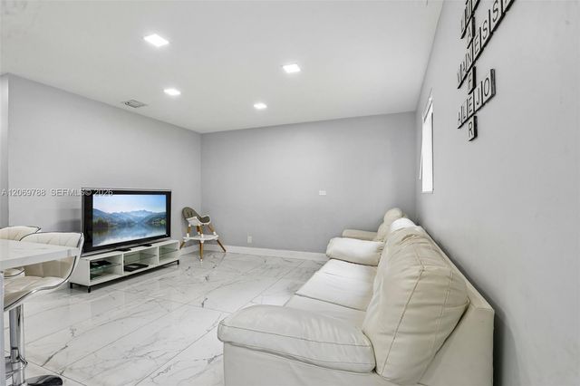 1421 N 68th Terrace 1421, Hollywood, FL 33024