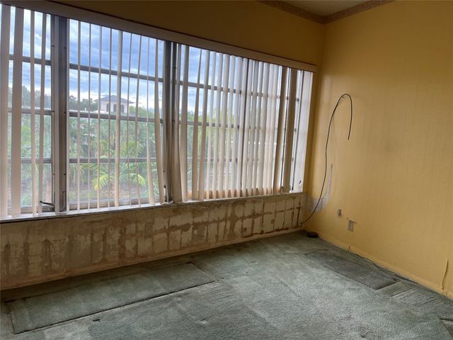 4151 NW 41st St 308, Lauderdale Lakes, FL 33319