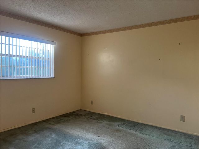 4151 NW 41st St 308, Lauderdale Lakes, FL 33319