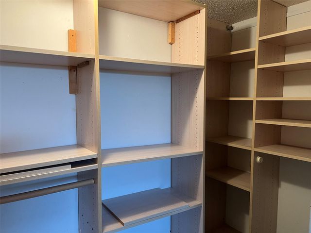 4151 NW 41st St 308, Lauderdale Lakes, FL 33319