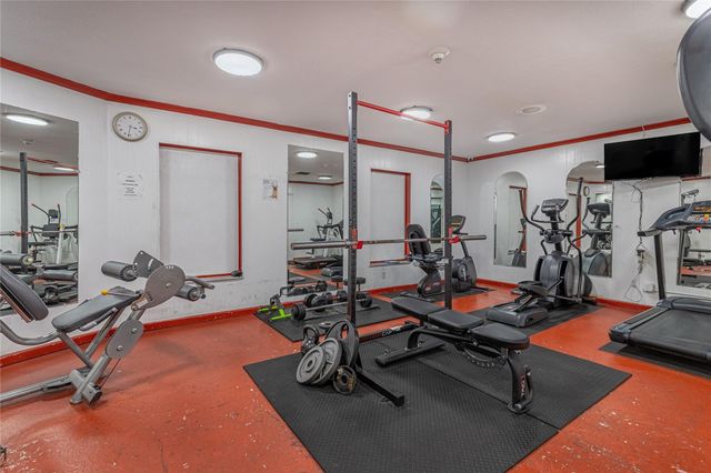 4151 NW 41st St 308, Lauderdale Lakes, FL 33319