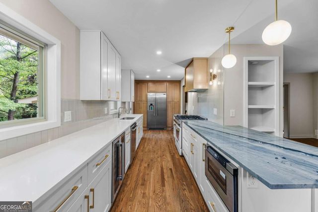 2820 Ponderosa Circle, Decatur, GA 30033
