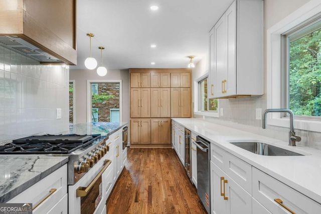 2820 Ponderosa Circle, Decatur, GA 30033