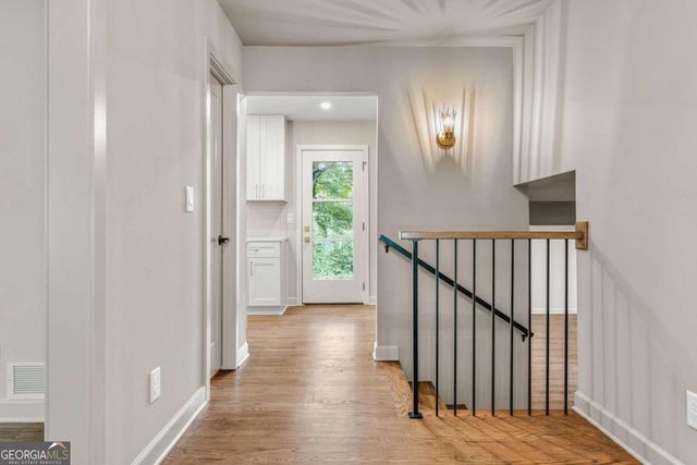 2820 Ponderosa Circle, Decatur, GA 30033