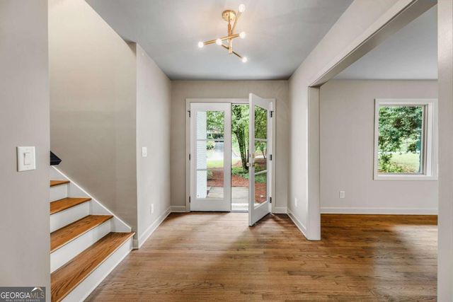2820 Ponderosa Circle, Decatur, GA 30033