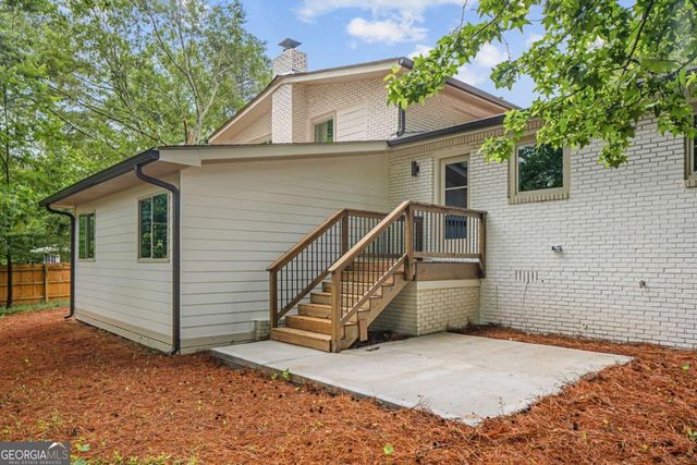 2820 Ponderosa Circle, Decatur, GA 30033